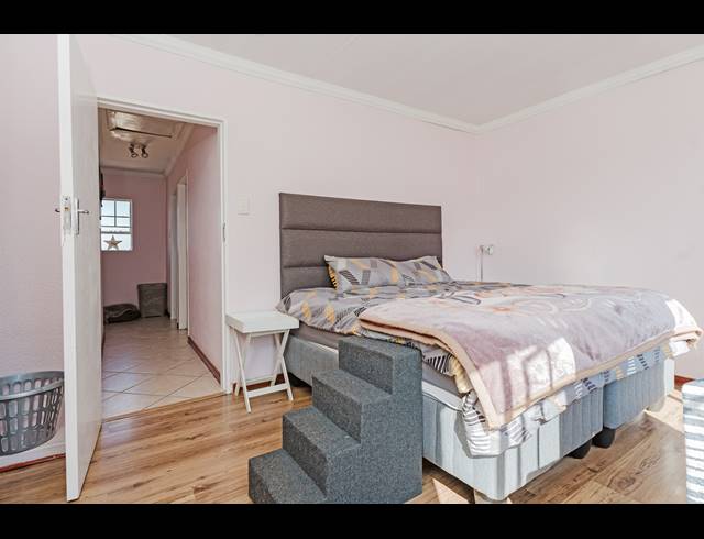 2 BEDROOM TOWNHOUSE FOR SALE IN HALFWAY GARDENS